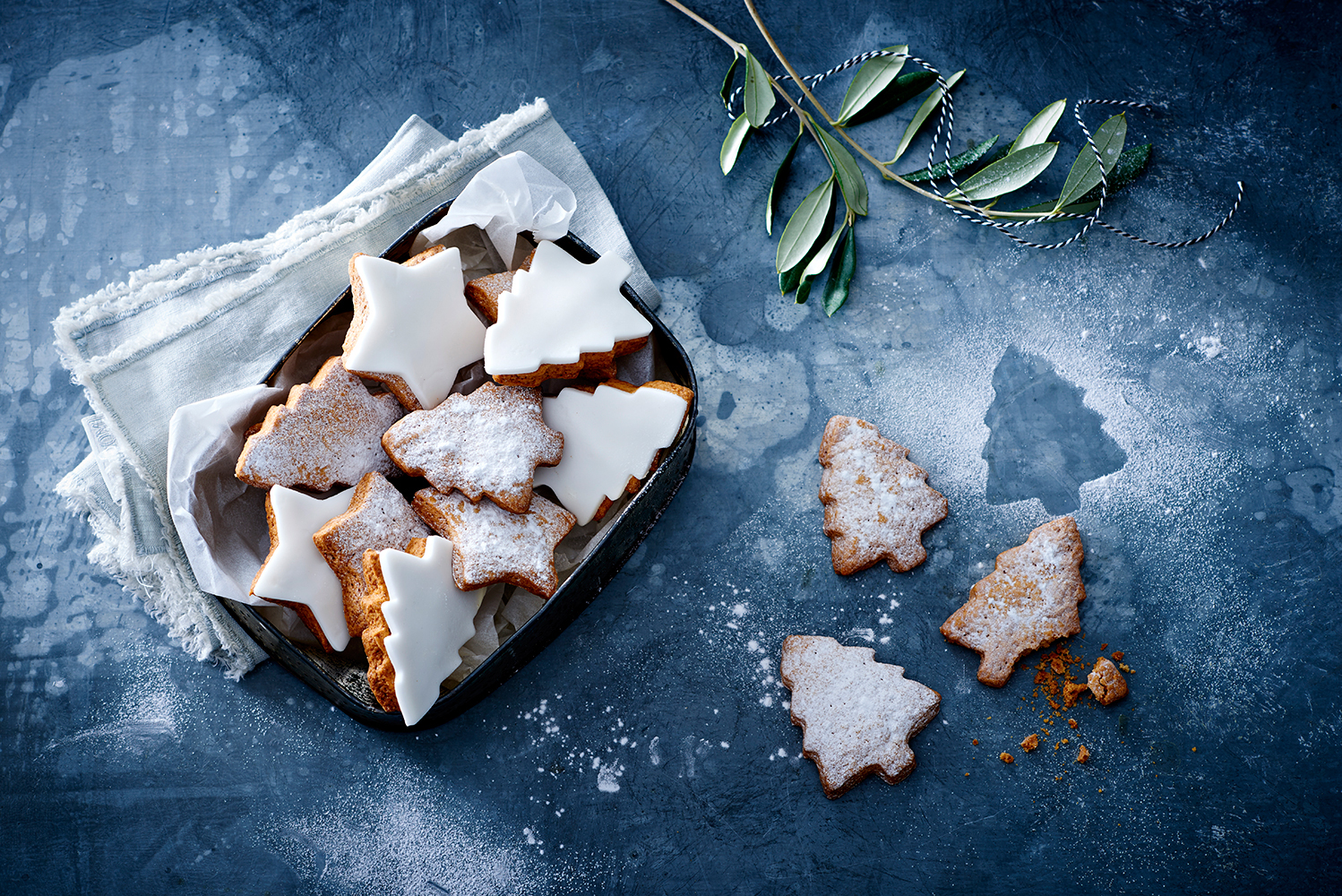 Food fotografie Kerstkoekjes in donkere sfeer