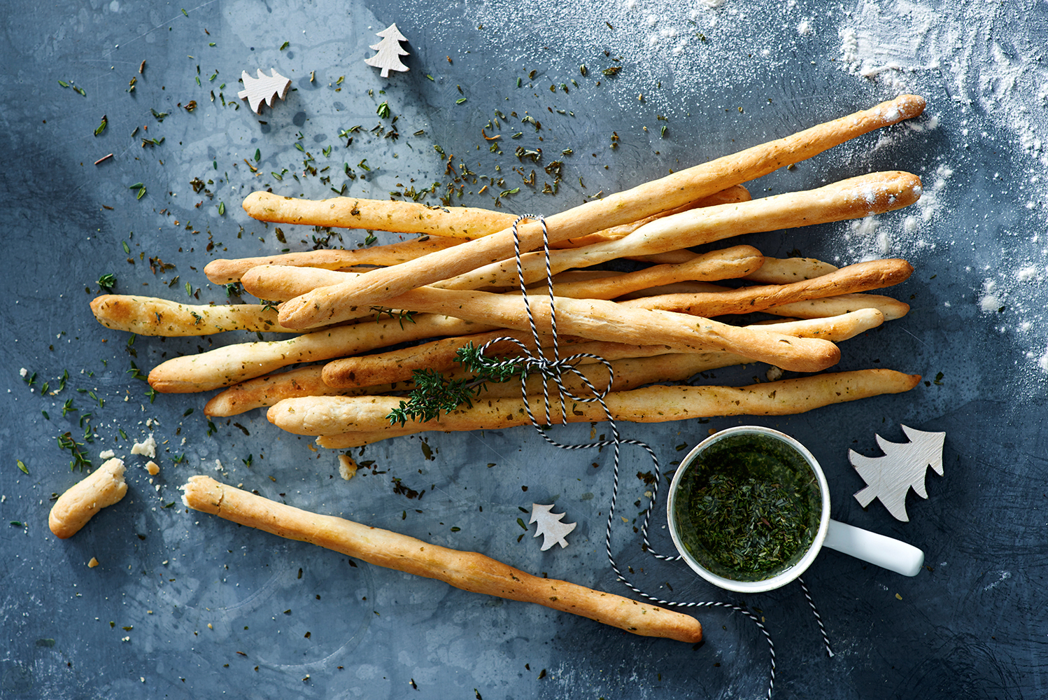 Food fotografie Kerst soepstengels in donkere sfeer 