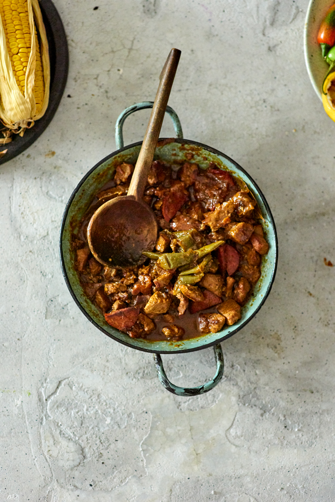 Food fotografie Mexicaanse stoof in kleurrijke sfeer