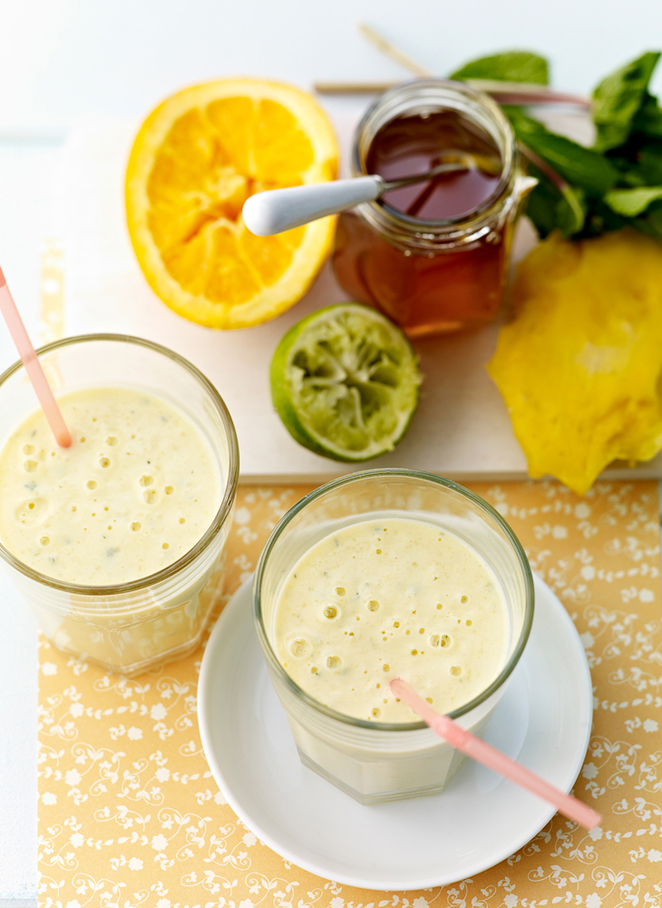 Food fotografie smoothie van citrusfruit en Alpro yoghurt