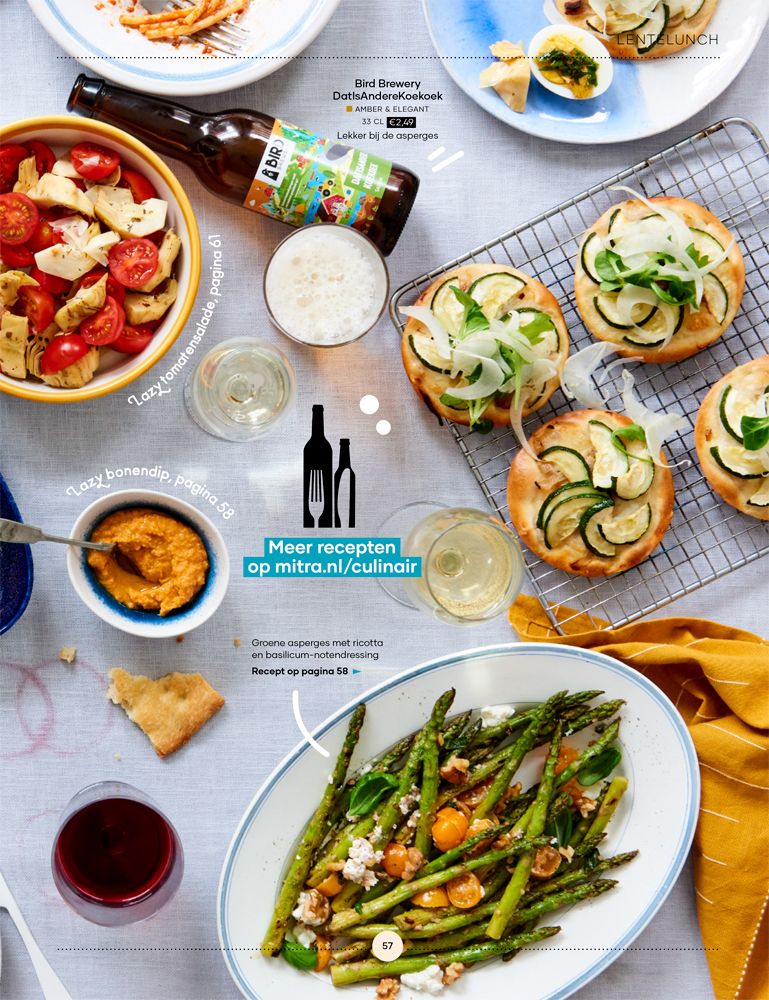 Food fotografie hapjes op tafel en bier