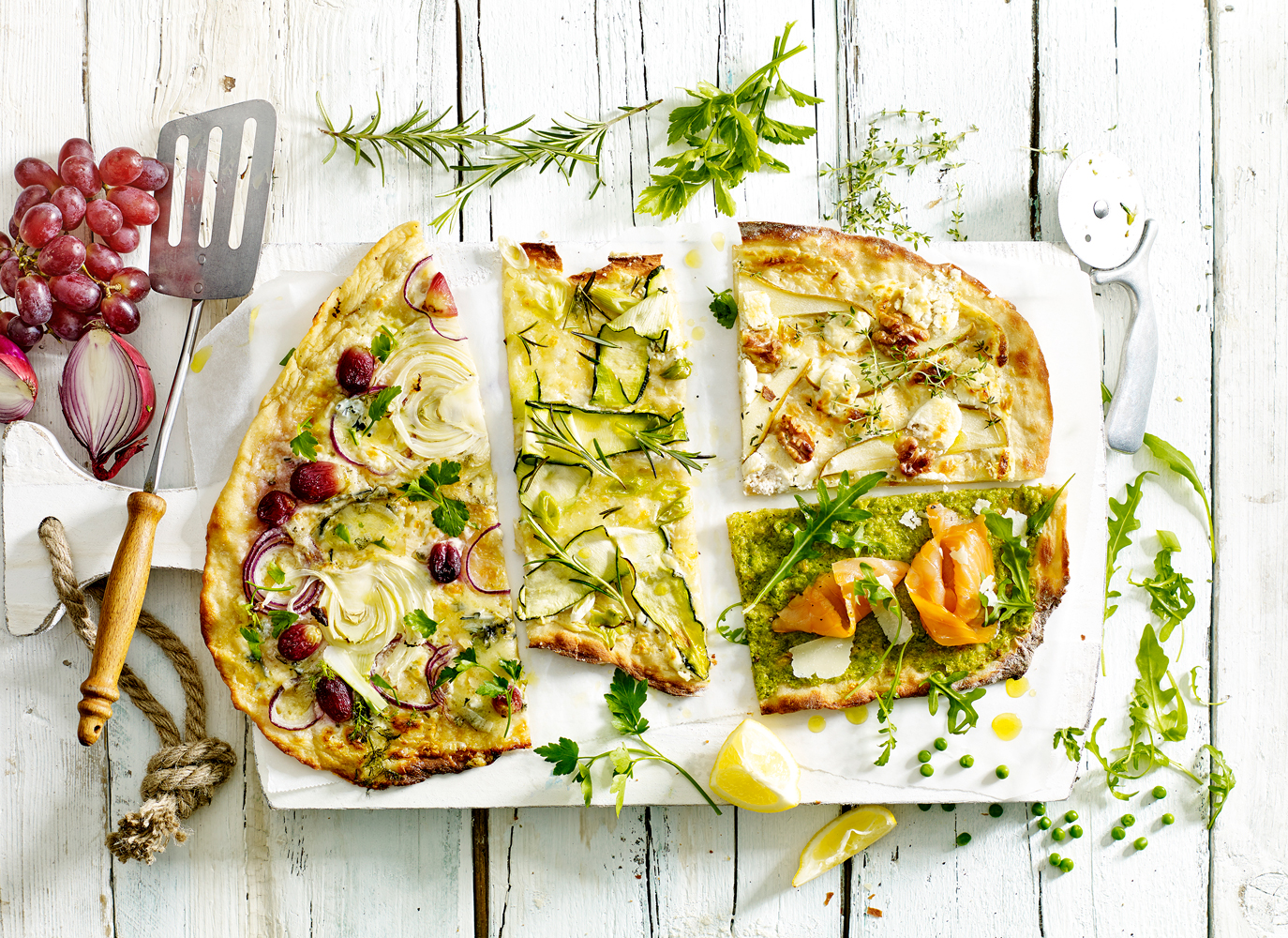 Food fotografie Flammkuche met verschillende toppings