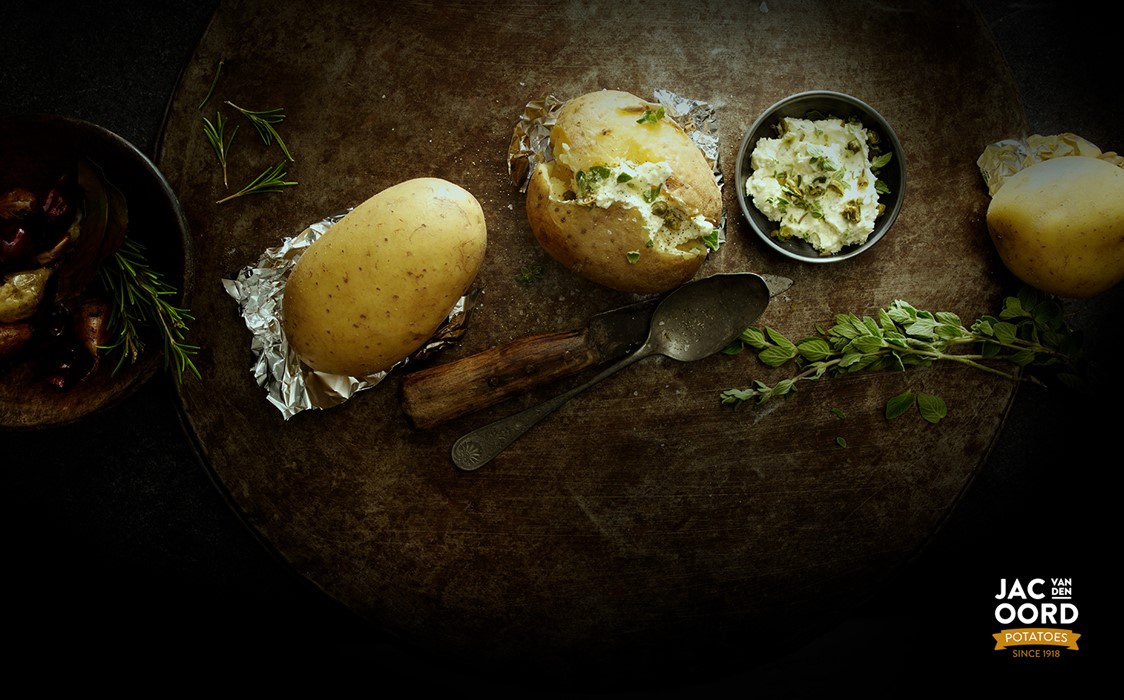 Reclamefotografie Gepofte en gevulde aardappel Jac van den Oord