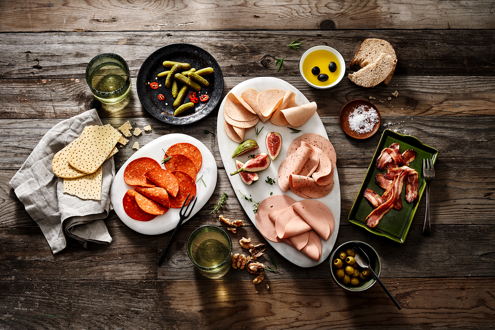 Food fotografie van tafel met vleeswaren