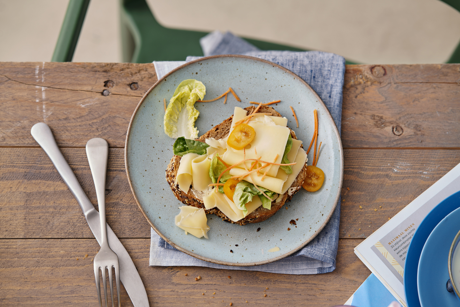 Food fotografie broodje kaas op tafel