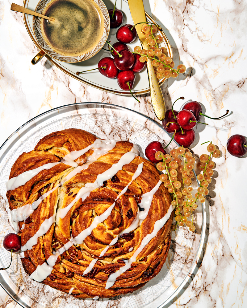 Food fotografie kaneel pecan broodje