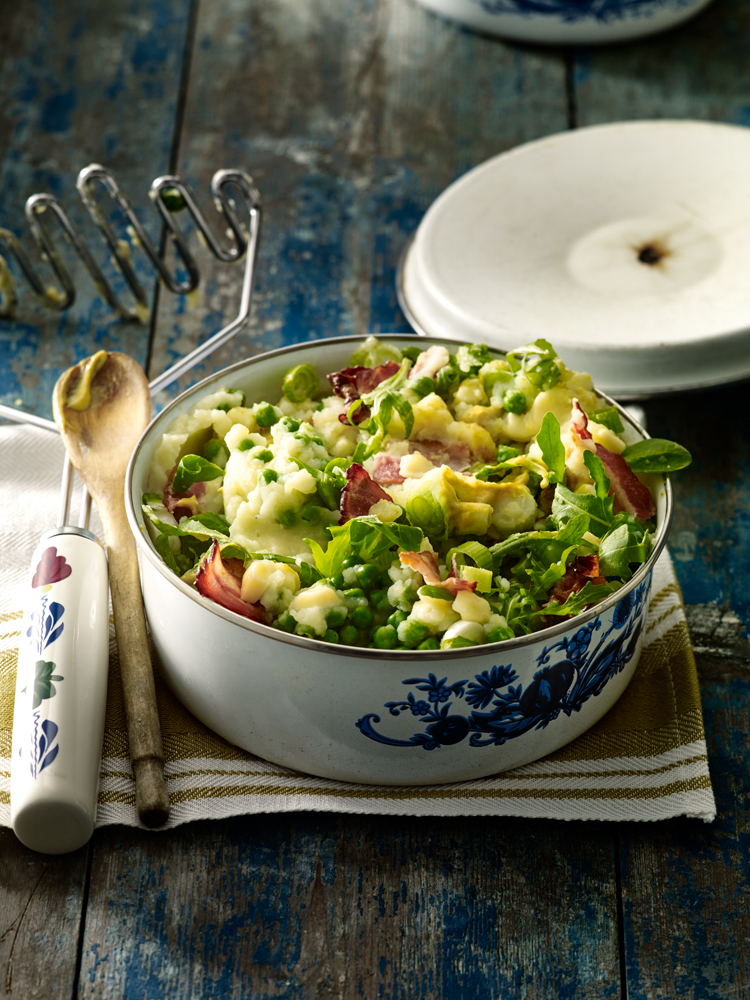 Lifestyle fotografie lente stamppot met doperwten en mosterd